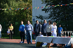 На межшкольном стадионе ГБОУ СОШ  № 1416 состоялся спортивный праздник среди школ района Лианозово