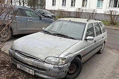 Разыскивается автовладелец транспортного средства: автомобиль Форд, гос. номер 8359IK-2, находящегося по адресному ориентиру: Псковская ул., д.2, к.2 